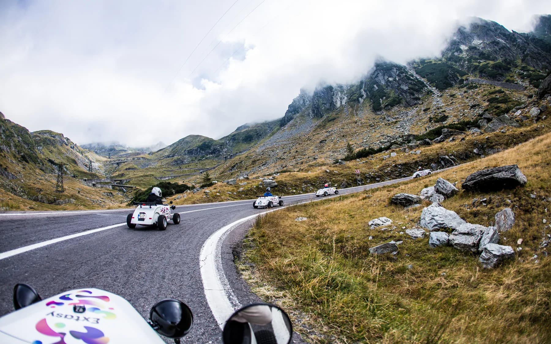 Road trip sul Transfagarasan in Hot Rod